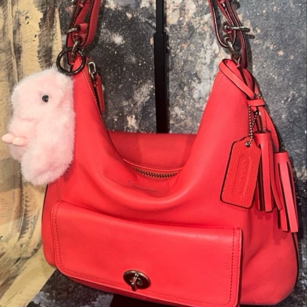 Vintage Coach #22381 reddish-Orange Leather Shoulder Bag very nice bag -bunny